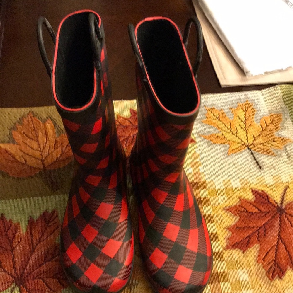Western Chiefs rain boot size 13/1 red and black